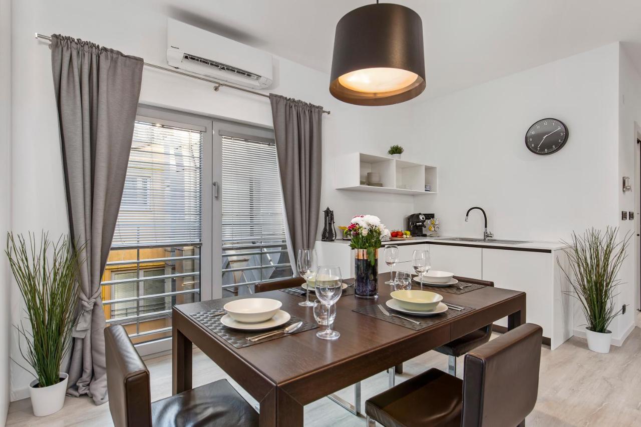 Apartments Rijeka In Exterior photo